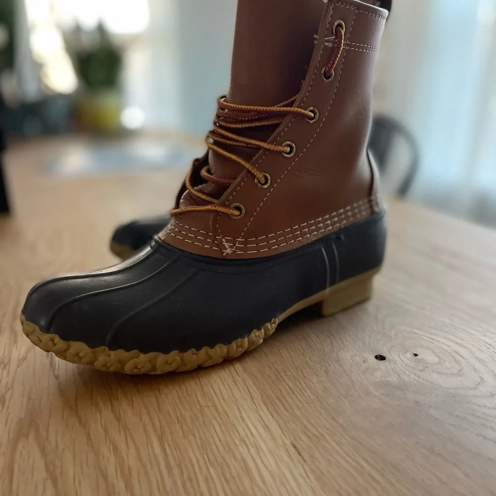 LL Bean waterproof duck boots size 7 - Picture 3 of 6